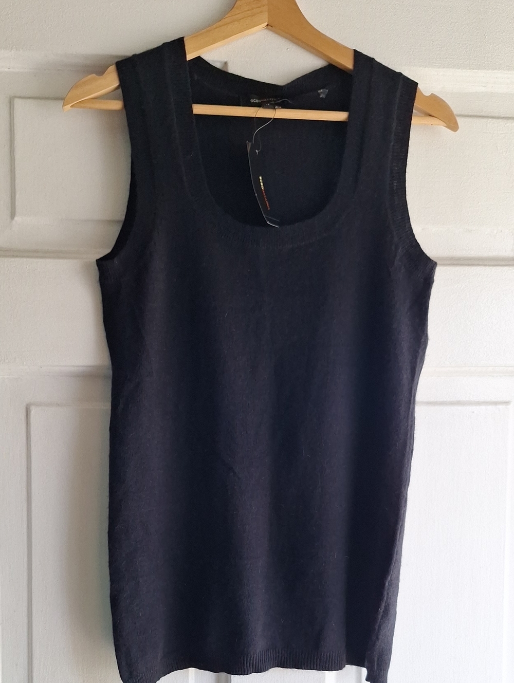 BCBGMaxAzria Black Sleeveless Knit Tank